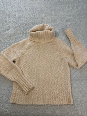 J Crew Chunky Alpaca turtleneck sweater. Size small.